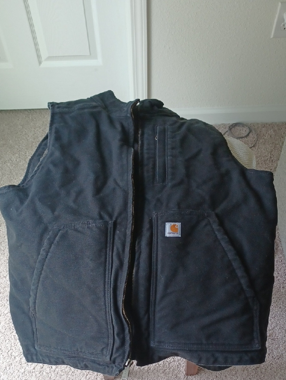 Carhartt Black Quilted Utility Vest with Logo Patch - Picture 4 of 12